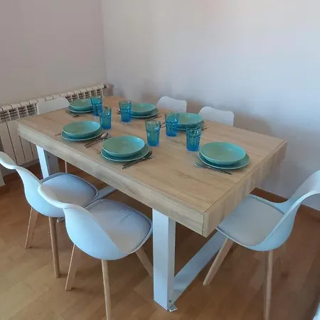 Lejlighed Con 2 Dormitorios, Garaje Y Terraza Junto A