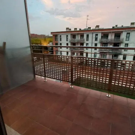 Lejlighed Con 2 Dormitorios, Garaje Y Terraza Junto A