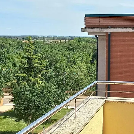 Lejlighed Con 2 Dormitorios, Garaje Y Terraza Junto A Valladolid