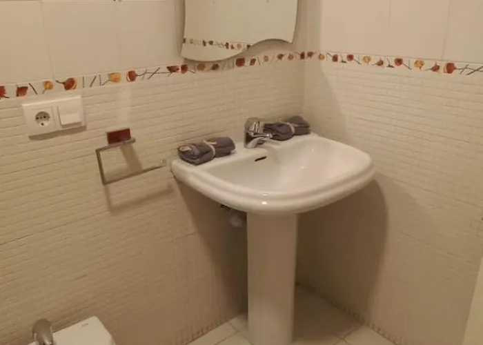 Con 2 Dormitorios, Garaje Y Terraza Junto A Valladolid